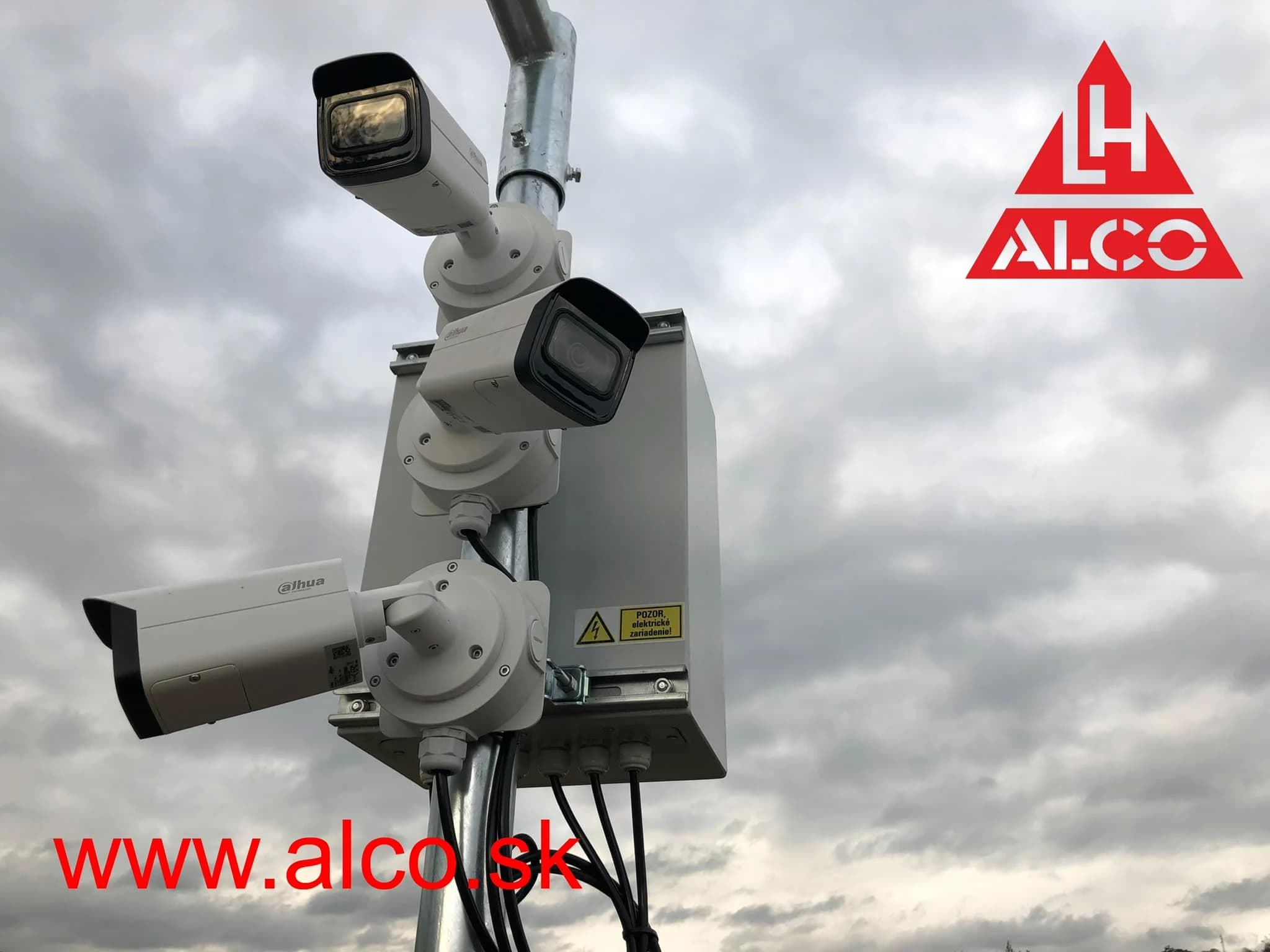 Kamery Dahua na stĺpe – kamerový systém, komplexná ochrana areálu. ALCO.SK.