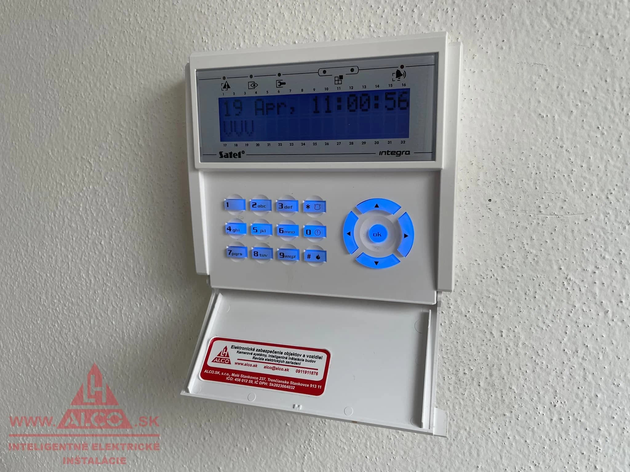 Klávesnica Satel Integra – ovládanie zabezpečovacieho systému, Lesné hospodárstvo Inovec. ALCO.SK.
