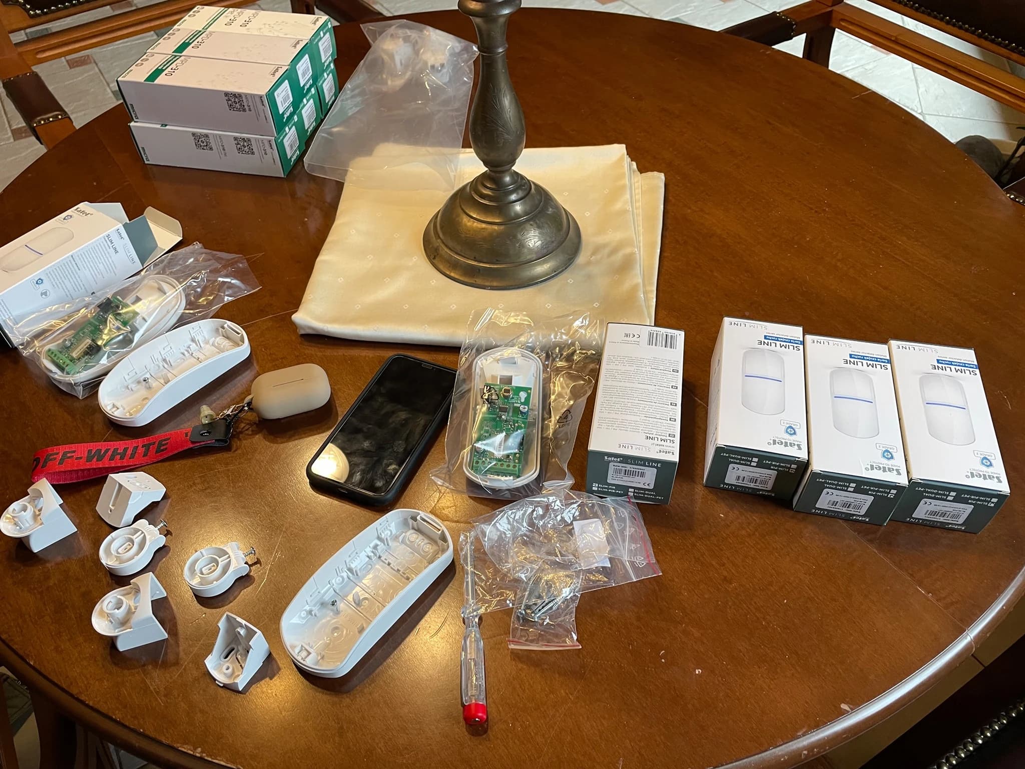 Nové komponenty Satel – Slim Line, MPD-310, príprava na inštaláciu, Trenčianske Stankovce. ALCO.SK.