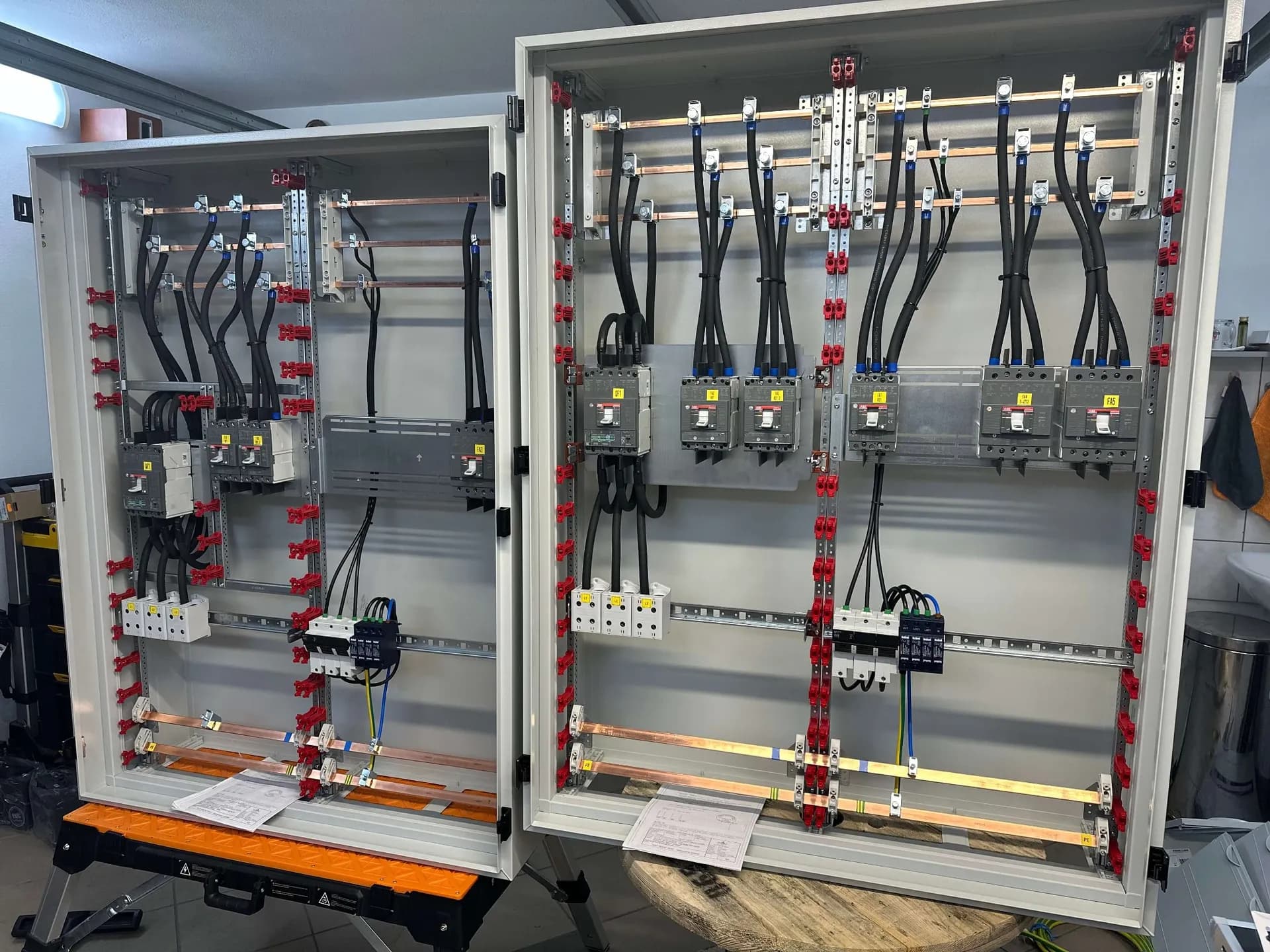 Rozvádzač RM-5 pre ovládanie turbín, 3NPE 400/230V, skriňa Rittal – výroba ALCO.SK