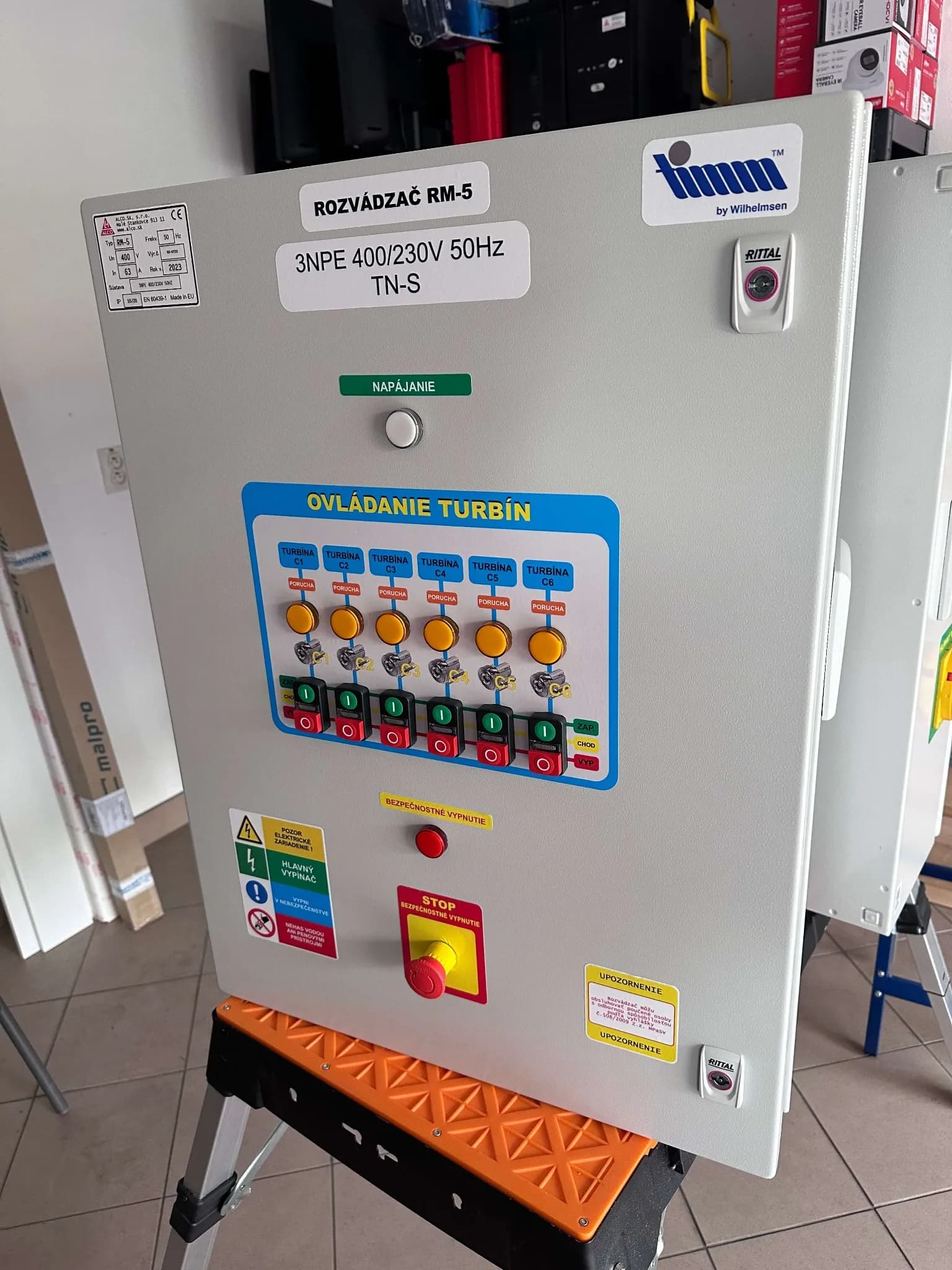 Rozvodné skrine NN a káblové trinky – profesionálna elektroinštalácia ALCO.SK